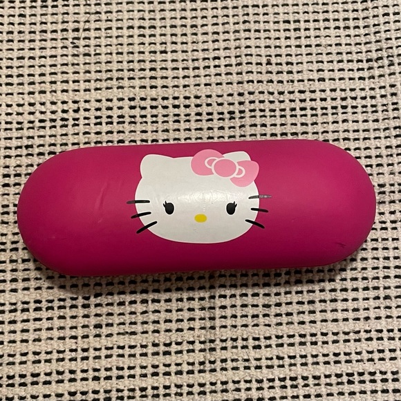 Hello Kitty Eyeglass case - Picture 2 of 5